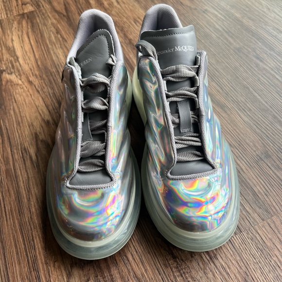 Alexander McQueen Oversized Iridescent sneakers EU 41 - Picture 4 of 9